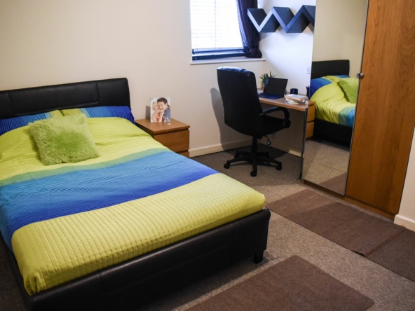 Student flat at The No Place, 6 bedroom flat to rent in Plymouth