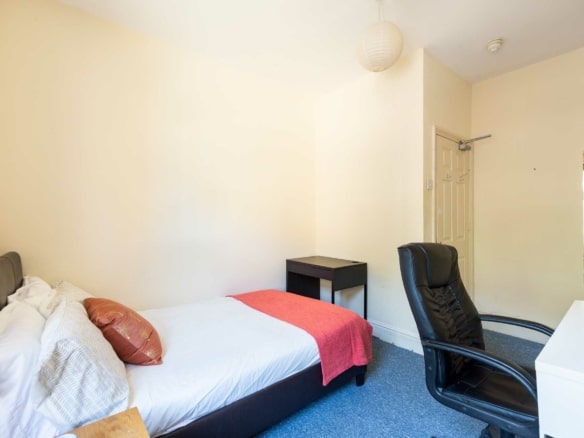 7 Bed House to rent to students at 89 Wells Road, Bath BA2 3AN