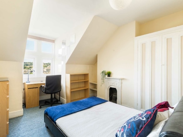 7 Bed House to rent to students at 89 Wells Road, Bath BA2 3AN