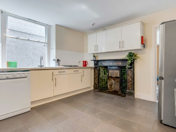 7 bedroom student house to rent at Uplands, Swansea