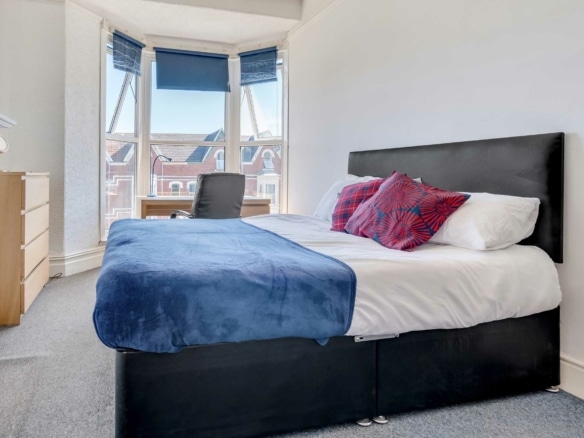 10 bedroom student house to rent in Uplands, Sketty Road, Swansea SA2 0LJ