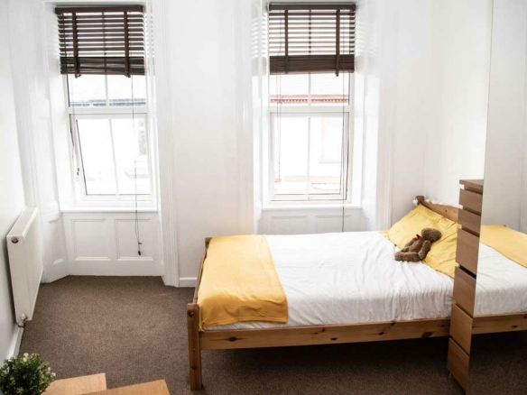 The Mutley Tavern, student flats in Plymouth 2B Kensington Road, Mutley, Plymouth PL4 7LU